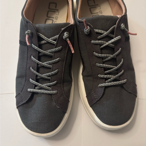 Hey Dude Womens Sneakers sz 8 - Picture 2 of 5